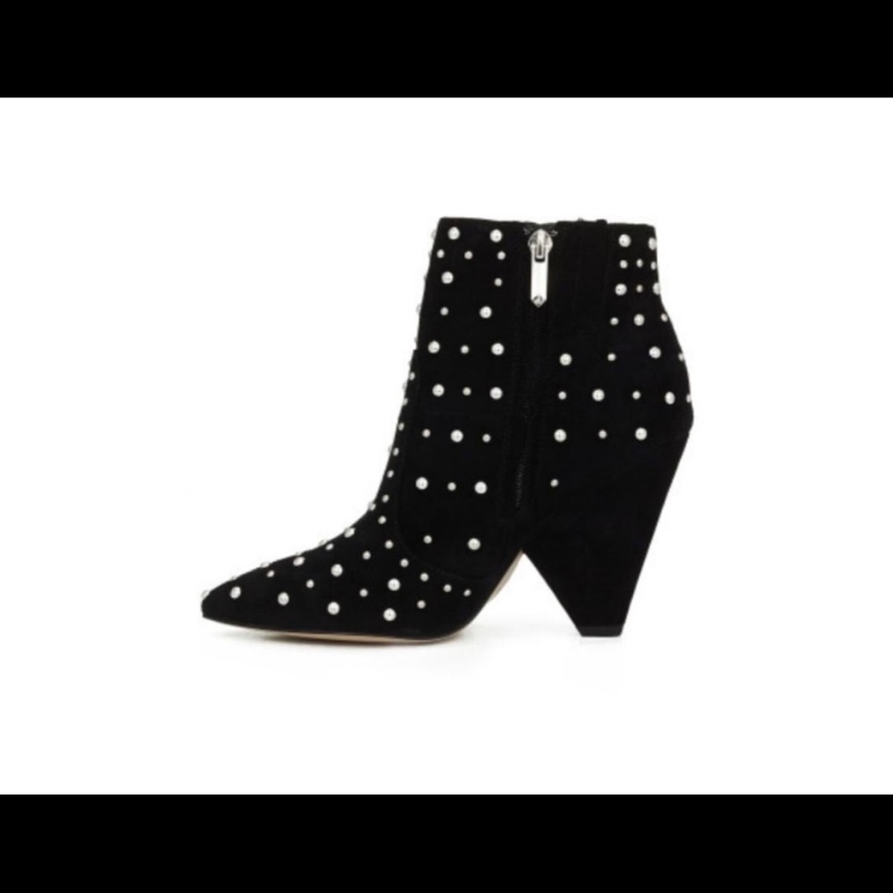 Boots - Picture 2 of 5